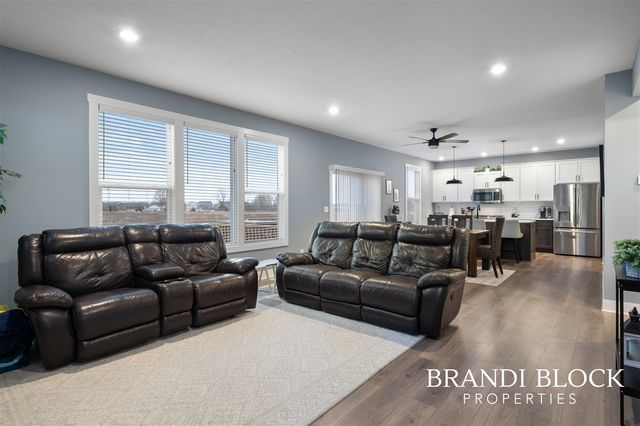 5904 Crossmoor Street, Caledonia, MI 49316