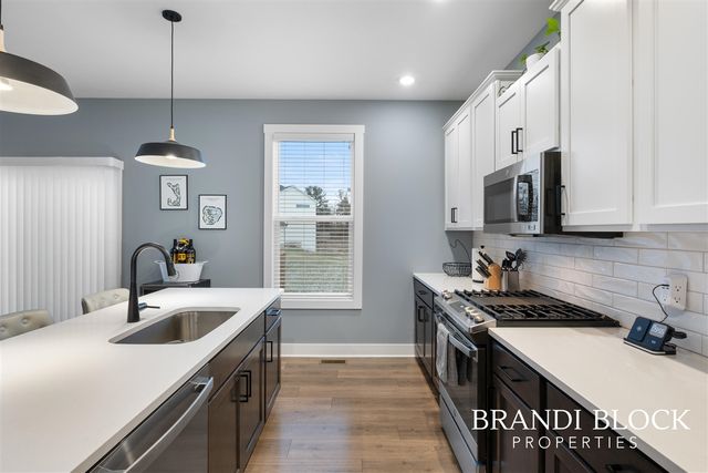 5904 Crossmoor Street, Caledonia, MI 49316