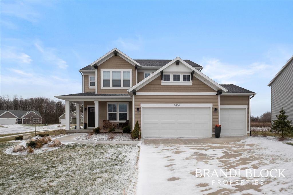 5904 Crossmoor Street, Caledonia, MI 49316