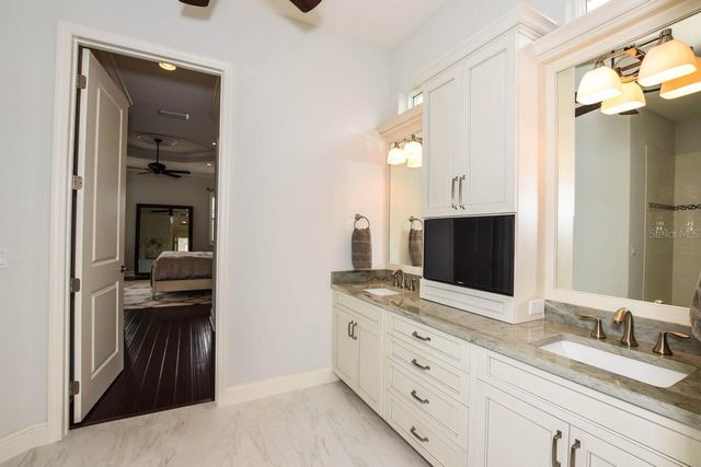 1580 LANCASHIRE DRIVE, Venice, FL 34293