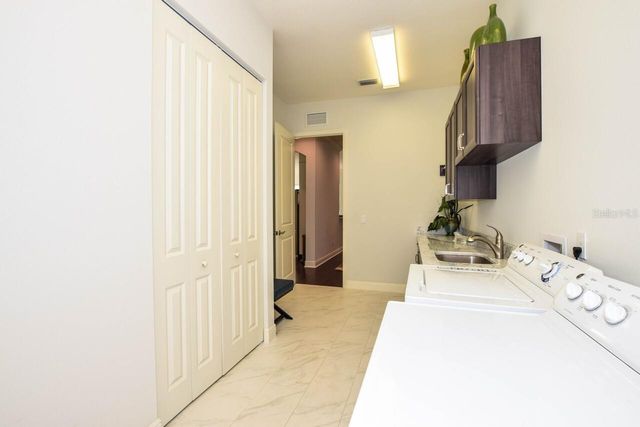 1580 LANCASHIRE DRIVE, Venice, FL 34293