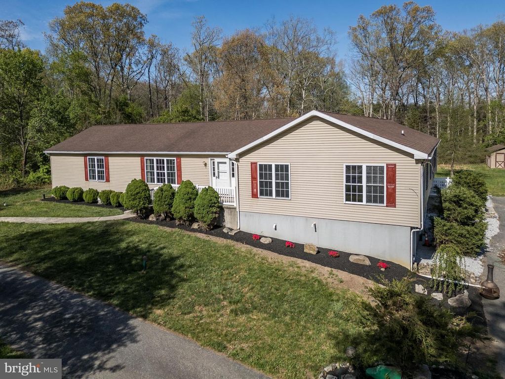 4451 BERNARD RD, Newfield, NJ 08344