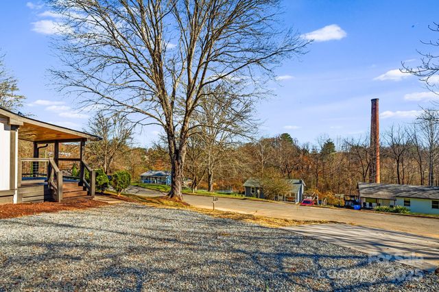 95 Loeb Drive, Brevard, NC 28712