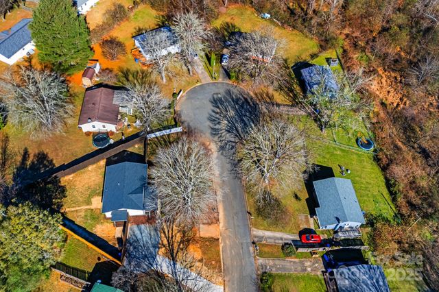 95 Loeb Drive, Brevard, NC 28712