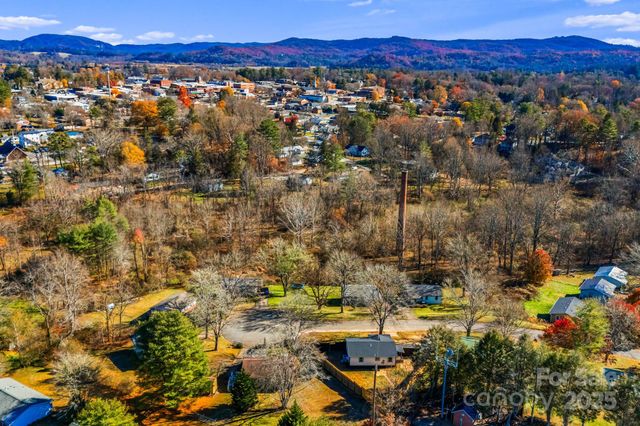 95 Loeb Drive, Brevard, NC 28712