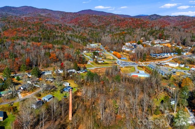 95 Loeb Drive, Brevard, NC 28712