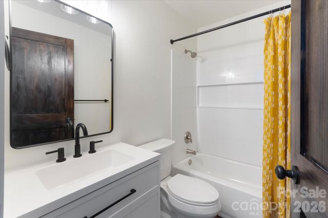 95 Loeb Drive, Brevard, NC 28712