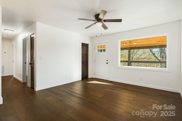 95 Loeb Drive, Brevard, NC 28712