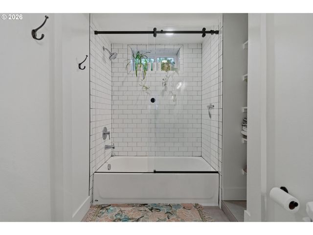 6217 BUENA VISTA Dr, Vancouver, WA 98661