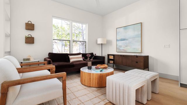 4901 Gladeview DR B, Austin, TX 78745