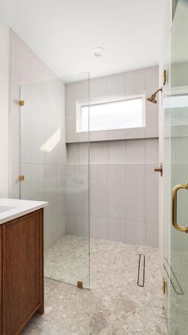 4901 Gladeview DR B, Austin, TX 78745