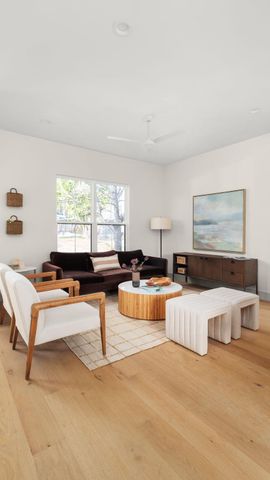 4901 Gladeview DR B, Austin, TX 78745