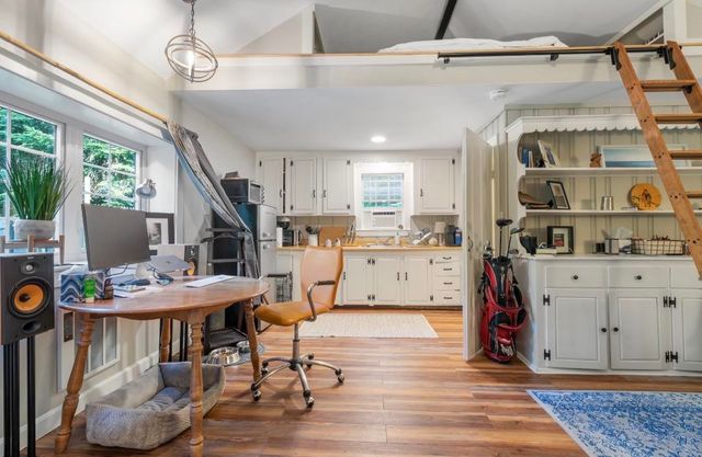 33 Crank Road, Hampton Falls, NH 03844