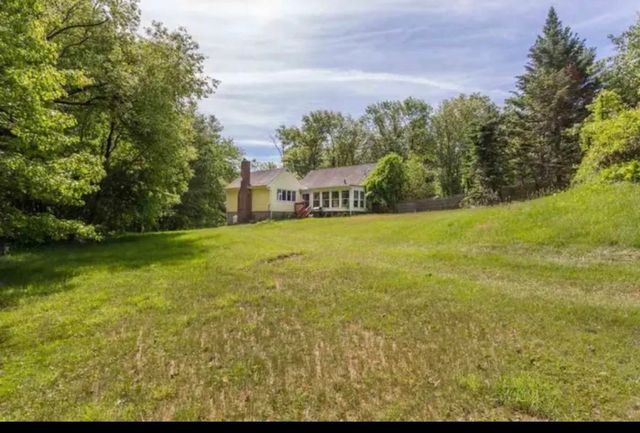 33 Crank Road, Hampton Falls, NH 03844