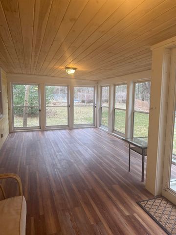 33 Crank Road, Hampton Falls, NH 03844