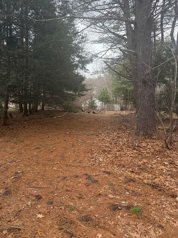 33 Crank Road, Hampton Falls, NH 03844