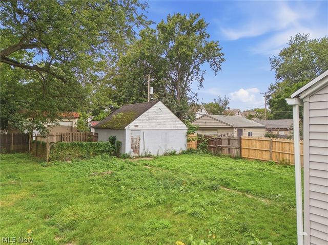 2162 W 95th Street, Cleveland, OH 44102