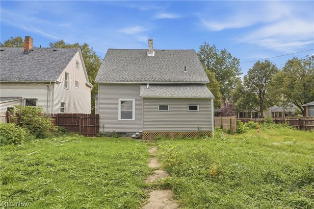 2162 W 95th Street, Cleveland, OH 44102