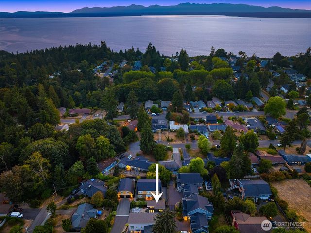 12013 9th Avenue NW #B, Seattle, WA 98177