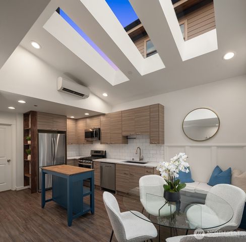 12013 9th Avenue NW #B, Seattle, WA 98177