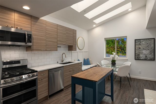 12013 9th Avenue NW #B, Seattle, WA 98177