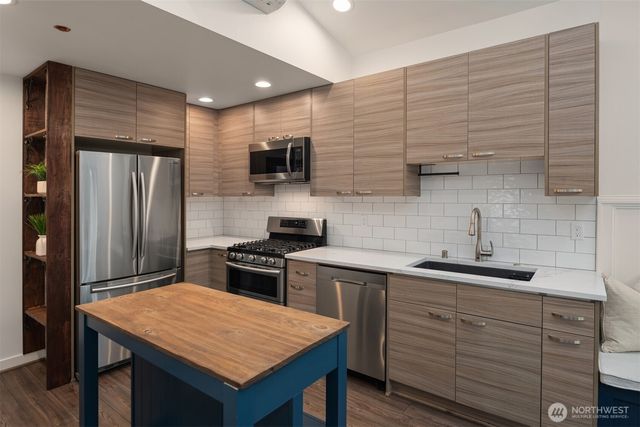 12013 9th Avenue NW #B, Seattle, WA 98177