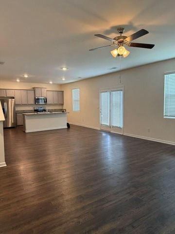 210 Aster Avenue, Locust Grove, GA 30248