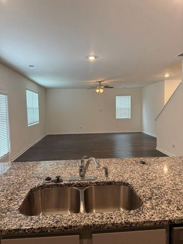 210 Aster Avenue, Locust Grove, GA 30248