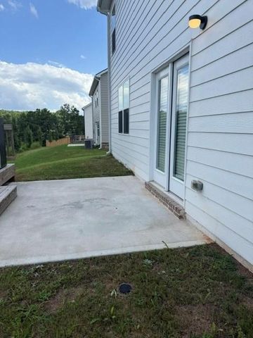 210 Aster Avenue, Locust Grove, GA 30248