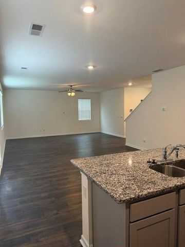 210 Aster Avenue, Locust Grove, GA 30248