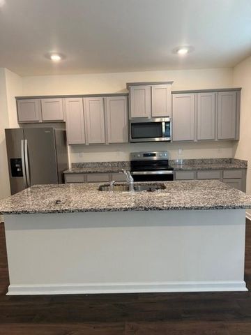 210 Aster Avenue, Locust Grove, GA 30248