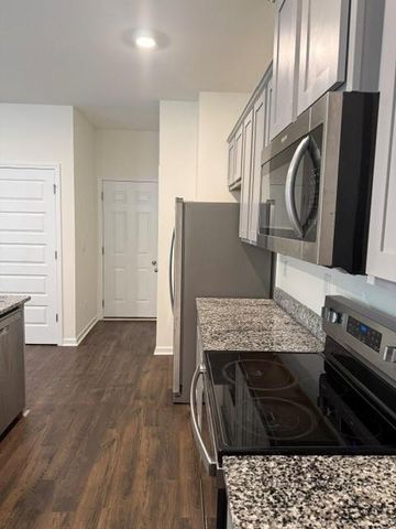 210 Aster Avenue, Locust Grove, GA 30248