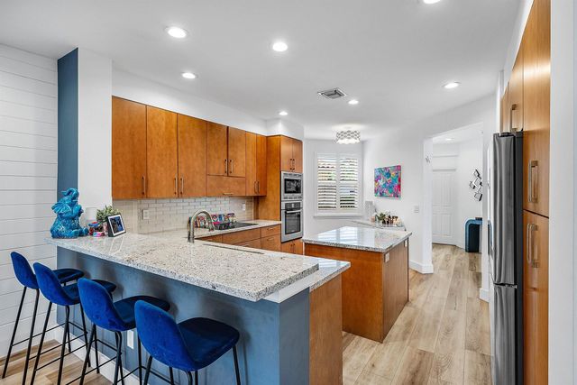 5338 NW 26th Circle S, Boca Raton, FL 33496