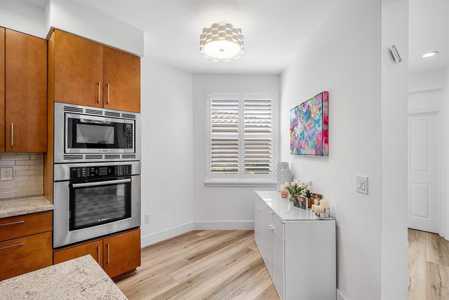 5338 NW 26th Circle S, Boca Raton, FL 33496