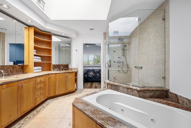 5338 NW 26th Circle S, Boca Raton, FL 33496