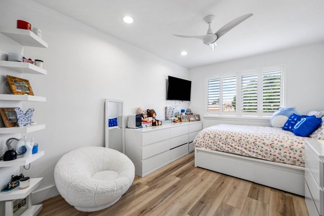 5338 NW 26th Circle S, Boca Raton, FL 33496