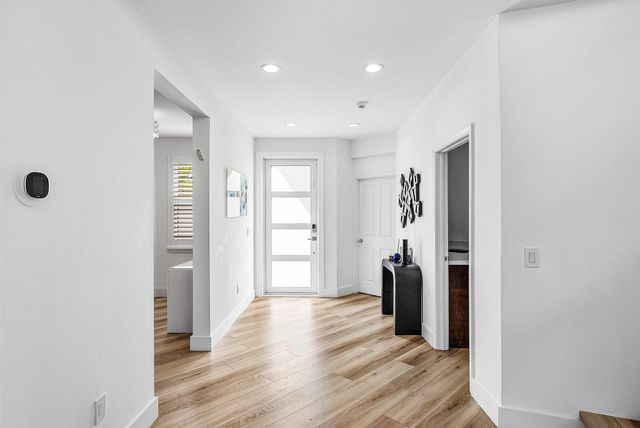 5338 NW 26th Circle S, Boca Raton, FL 33496