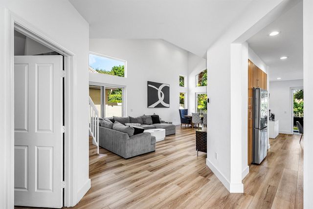 5338 NW 26th Circle S, Boca Raton, FL 33496