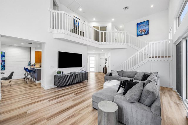 5338 NW 26th Circle S, Boca Raton, FL 33496