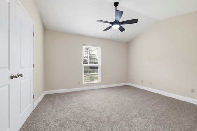 112 Churchill Lane, Euless, TX 76039