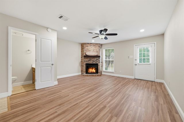 112 Churchill Lane, Euless, TX 76039