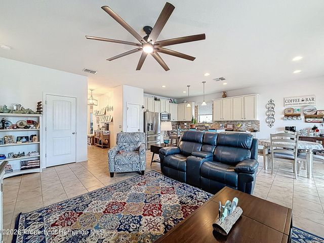 15723 Stone House Drive, Brooksville, FL 34604