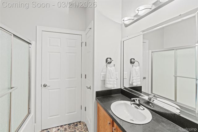 9247 Copper Ridge Drive 2, Davison Township, MI 48423