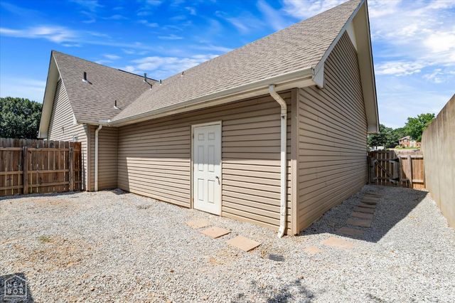 2510 Greenbriar Drive, Jonesboro, AR 72401