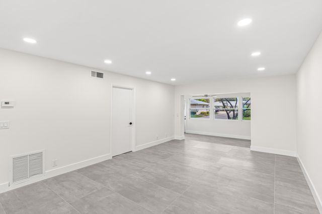 551 Covered Bridge Boulevard, Lake Worth, FL 33467