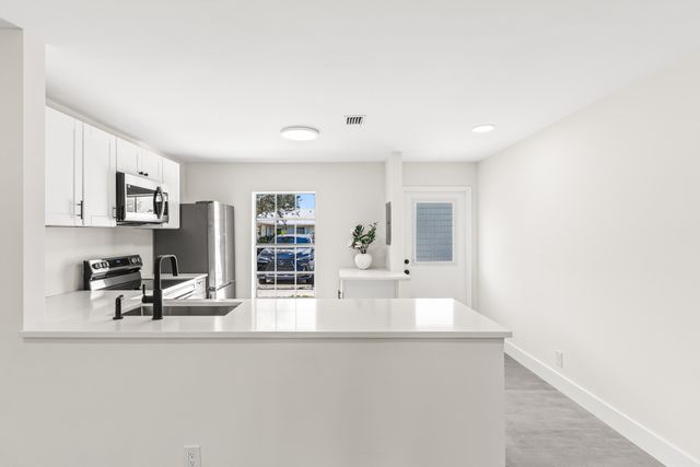 551 Covered Bridge Boulevard, Lake Worth, FL 33467