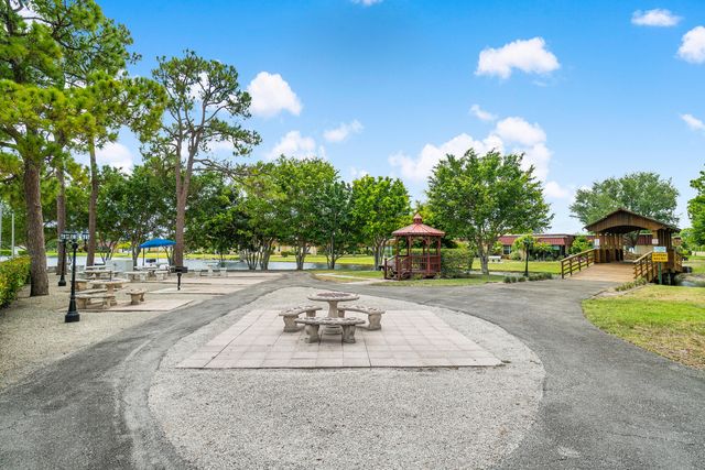 551 Covered Bridge Boulevard, Lake Worth, FL 33467