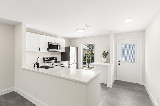 551 Covered Bridge Boulevard, Lake Worth, FL 33467