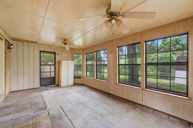 4137 Hiland Drive, Beverly Hills, TX 76711