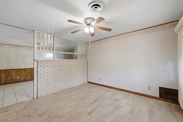 4137 Hiland Drive, Beverly Hills, TX 76711